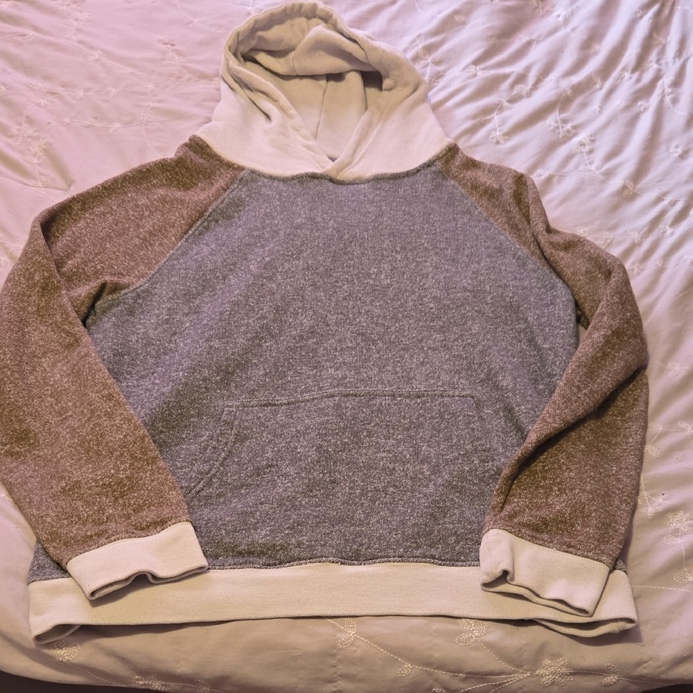 Sale, 3 For $40 BDG Gray and Cream Knit Sweater